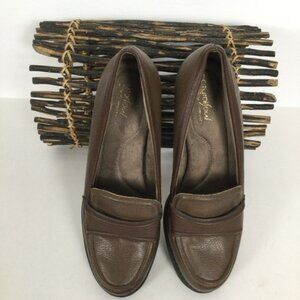 👛 (ANY 2/$25)NATURAL SOUL Brown Cushiony Loafers 3” Heel